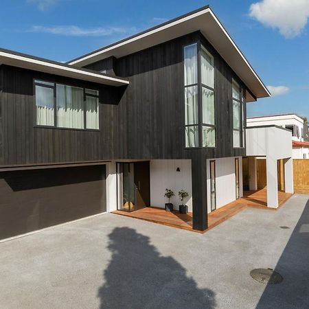 Villa Luxury Escape In Cbd - Walking Distance To Town à Tauranga Extérieur photo
