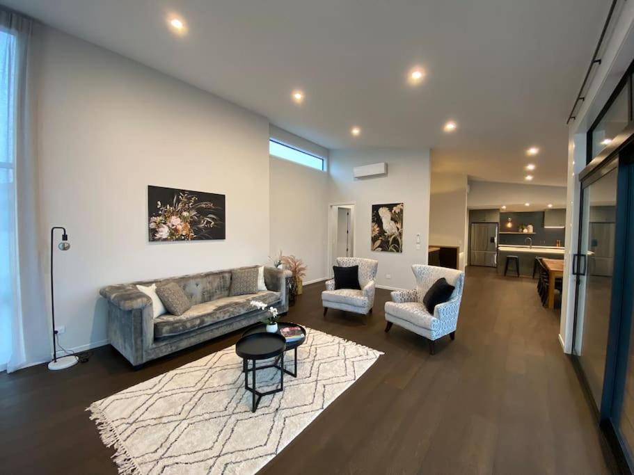 Villa Luxury Escape In Cbd - Walking Distance To Town à Tauranga Extérieur photo