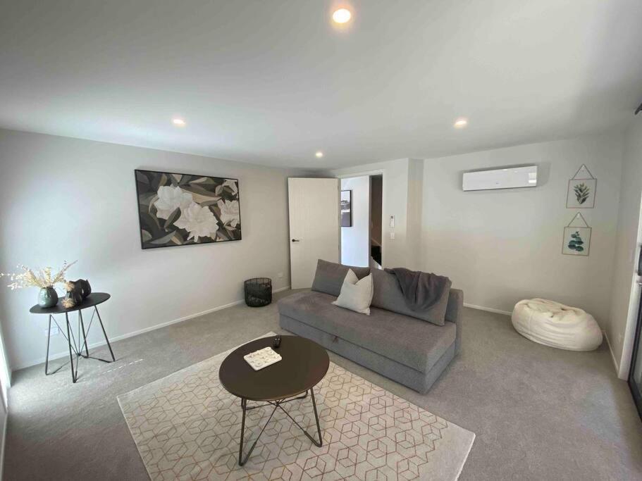 Villa Luxury Escape In Cbd - Walking Distance To Town à Tauranga Extérieur photo
